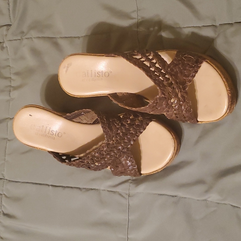 Callisto of California Wedges